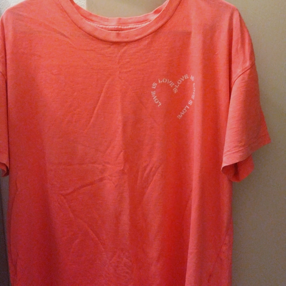 Oversized women's tee